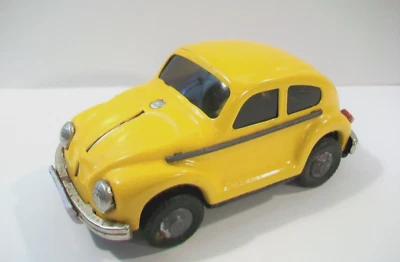 5" Voiture Tin Friction Volkswagen VW Beetle Bug Car, Yellow Bug, Vintage - Image 1 of 4