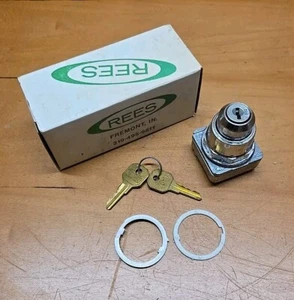 NEW REES 40230-136 SELECTOR SWITCH 2- POS ON/OFFF MAINTAINED KEY OPERATE BIN42 - Picture 1 of 4