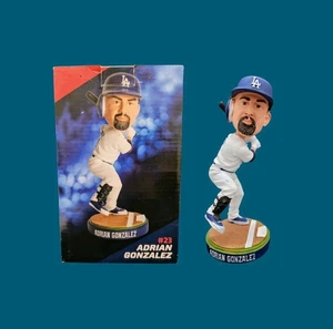 LOS ANGELES ADRIAN GONZALEZ MLB BASEBALL BOBBLEHEAD cracked👈 - Picture 1 of 8