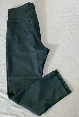 Jeans de lana ligeros de corte regular de lujo Brax Cooper. Verde, Hombre 34X31. Usado en excelente estado! Foto 1 de 4