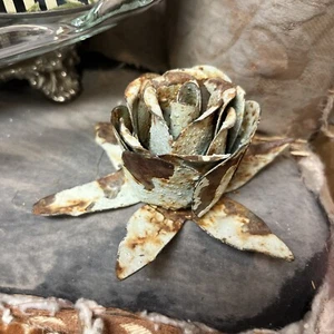 Vintage FOLK ART OH SO SHABBY! The Cutest Metal Rose 🌹 Flower - Picture 1 of 10