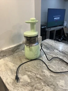 SLOW JUICER HUROM SLOW JUICER HP-GGB12 EXCELLENT CONDITION - Picture 1 of 12