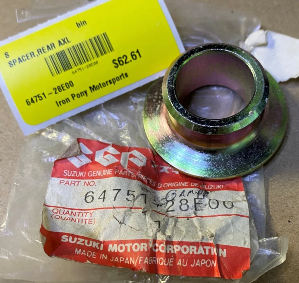 Espaciador de eje trasero Suzuki OEM 1993-1994 RM125 RM250 RM-125 RM-250 RM 64751-28E00 Foto 1 de 1