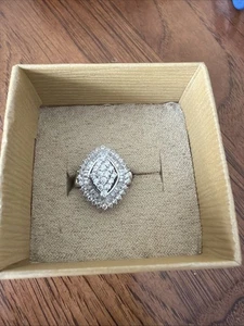Sterling Silver - DESIGNER YGI White CZ Cluster Cocktail Ring Size 5.5 2 - Picture 1 of 2
