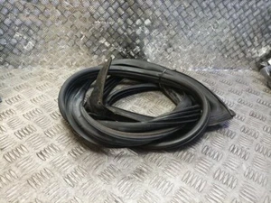 HYUNDAI COUPE 2001-2009 3DR WINDOW SEAL FRONT PASSENGER SIDE NEARSIDE LEFT  - Picture 1 of 6
