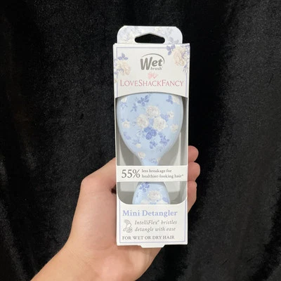 LoveShackFancy X  Wet Brush MINI Detangler Brush Everblooming Rosettes NEW - Imagem 1 de 4