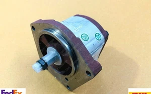 SINGLE STAGE HYDRAULIC PUMP FOR CASE / IH TRACTOR 1121539R91 - Picture 1 of 4