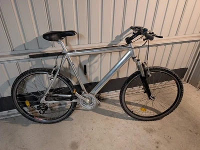 mountain bike uomo Sempion 26" usata - cambio Shimano Acera - Immagine 1 di 4