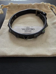 VALENTINO GARAVANI ROCKSTUD LEATHER BRACELET BLACK - Picture 1 of 3