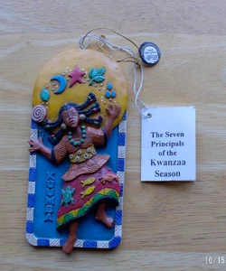 Vintage Seven Days of Kwanzaa Wood Ornament Kuumba With Tags 5" Tall - Bild 1 von 2