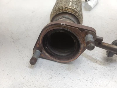 Tubo flexible de escape delantero Kia Forte 2019-2024 2,0 L 28610-M7420 Foto 1 de 4