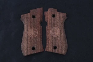 Beretta 81F, 81 FS, 84 F, 84 FS, 84 Gepard Nussbaum Holzgriff - Bild 1 von 1