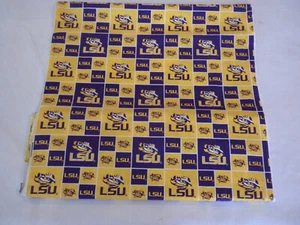 LSU LOUISIANA STATE UNIVERSITY 44" BREITER STOFF x 30" LANG LILA GOLD TIGERAUGE - Bild 1 von 2