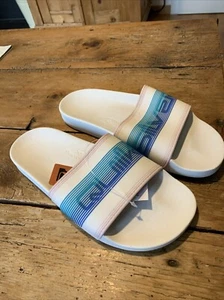 Badeschuhe Badelatschen Quiksilver 40 6 Neu Weiß Hydrobound NP 40 Euro - Bild 1 von 3