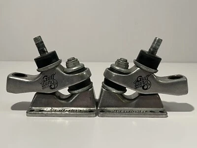 2 placas base, pasadores y bujes plateados de ala de gaviota vintage nuevos en stock Foto 1 de 4