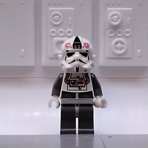 LEGO Star Wars Imperial AT-AT Driver Minifigure Pilot sw0262 8129 8084 Hoth NEW - Picture 1 of 3
