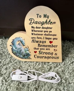 DAUGHTER, WHERE EVER YOU GO, WHATEVER YOU…7” LED LIGHT USB WOODEN HEART -NEW - Picture 1 of 8