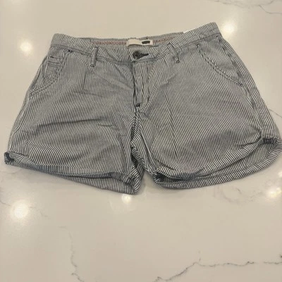 Pantalones cortos a rayas Levis Railroad para mujer talla 29 talla 7/8 dobladillo enrollado azul y blanco Foto 1 de 4