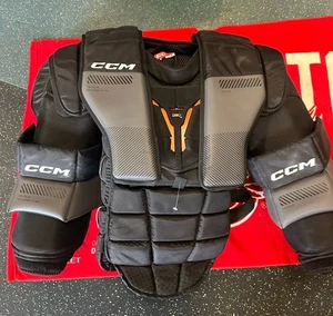 $800 NHL Red Wings Talbot CCM AB HOCKEY PORTERO PECHO Protector Pro Stock Fit 3 - Imagen 1 de 5