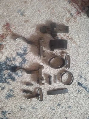 Lote de piezas Mauser M96 1896 bandas de barril gatillos resortes mira Foto 1 de 3