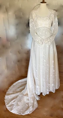 RARE VINTAGE Wedding Gown  BIANCHI Bonwit Teller RUNWAY SHOWPIECE Custom Veil  - Image 1 of 4