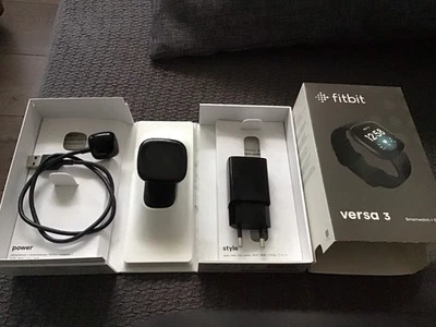 Fitbit  Versa 3 Smartwatch Black - Bild 1 von 4