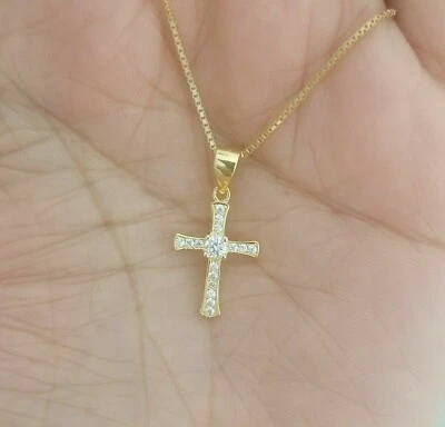 男式十字架项链吊坠 1 克拉圆形切割真莫桑石 14K 黄金 — 第 1/4 张图片