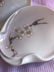 2 x B&G Bing & Grondahl Denmark Apple Blossom Trinket Pin Dishes Signed 1974 - Picture 1 of 18