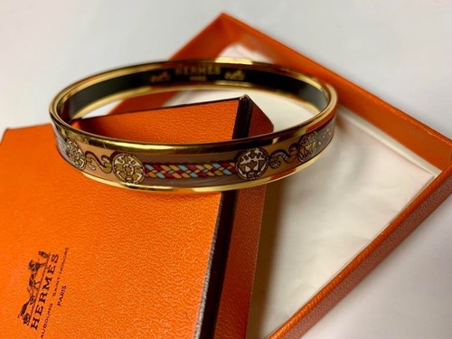HERMÈS Bracciale smaltato HERMES oro beige 1 pollice larghezza 2 76 pollici diametro esterno con scatola