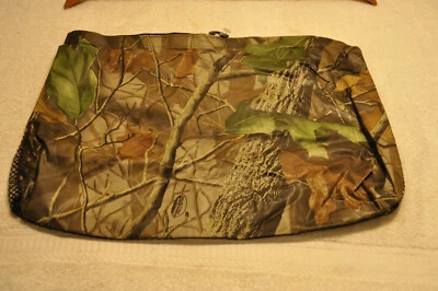 Realtree Camo Game? Laundry ? Bag , one side Net the other side is Water Proof, - Image 1 of 4