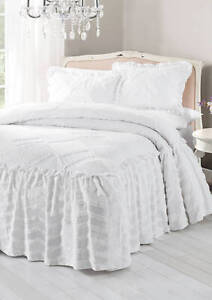 Lamont Home Poppy Bedspread Queen Ruffle Patchwork White Chenille Beautiful