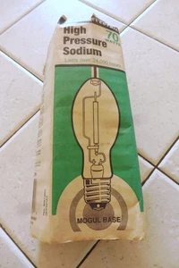 Bombilla de sodio de alta presión FEIT ELECTRIC Mogul Base E39, EE. UU., 70 vatios - Imagen 1 de 4