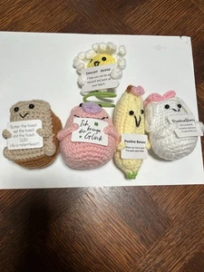 Menge 5 handgefertigte Amigurumi Liebling Kreaturen m. Grüße bringen sicher ein Lächeln - Bild 1 von 14