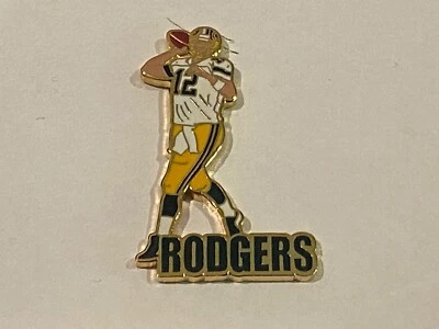Green Bay Packers Player Enamel Action Pin #12 Aaron Rodgers Quarterback Pass - Image 1 of 2