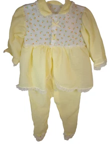Wiegenlied Land Baby Pyjama groß gelb Blumen Spitze Fuß neu Kaufmanns Etikett - Bild 1 von 12