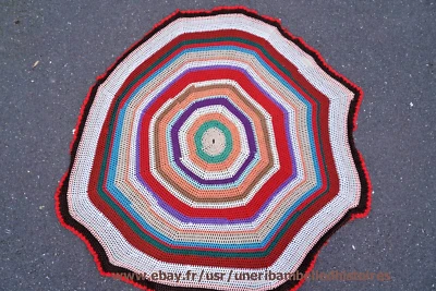Très grand  plaid rond, 140 cm, crochet  fait-main, vintage - Photo 1/4