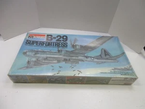 Monogram B-29 Superfortress Vintage Model Kit 1/48 scale sealed 1977 - Imagen 1 de 6