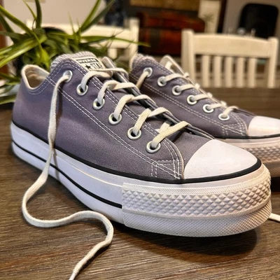 Converse Chuck Taylor All Star Lift Platform Low Top Sneakers Women's 9.5 Purple - Image 1 of 4