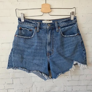 Abercrombie & Fitch Curve The 4" Inch Mom Short High Rise Size 27 Waist / 4 - Picture 1 of 8