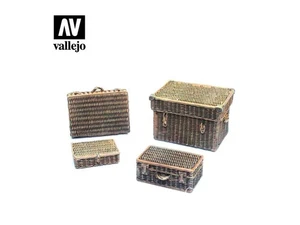 Vallejo Diorama Bases SC227 Wicker Baskets and Trunk 1/35 - Unpainted - Picture 1 of 1