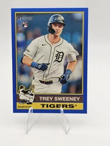 2025 Topps Heritage bordo blu scuro Trea Sweeney #432 Detroit Tigers SP - Foto 1 di 2