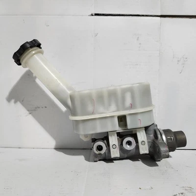 💥 2007-2017 GMC Acadia Outlook Traverse Brake Master Cylinder Reservoir OEM - Image 1 of 2
