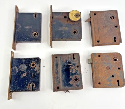 Lote de 6 peças ou reparos antigos antigos antigos de ferragens de porta com fechadura de argamassa recuperados - Imagem 1 de 4