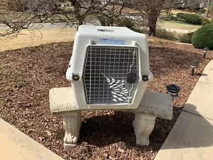 Pet carrier kennel medium 27x21x20 - Picture 1 of 2