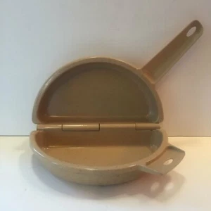 LittonWare Folding Divided Omelet Egg Omelette Microwave & Convection Oven Bake - Picture 1 of 5