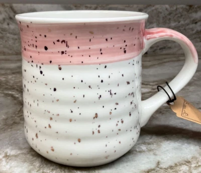 Taza de café grande. Rosa claro y blanco con motas doradas. Sheffield Home. Nuevo. Foto 1 de 4