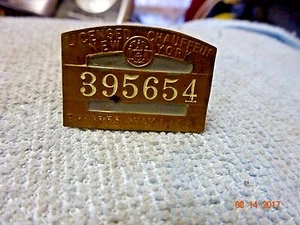 New York 1925 Driver License Chauffeur Badge # 395654 Vintage Screw Back - Picture 1 of 2