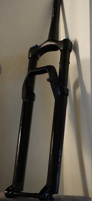 Fox 32 Rhythm Float Grip Boost Forcelle MTB da 29"/27,5" con telecomando più - Immagine 1 di 4