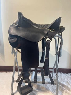 Sillín Tucker Saddlery EE. UU. 17" Western Trail Foto 1 de 4