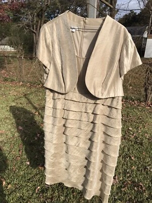 London Times dress 14 W, Champagne Color - Image 1 of 4